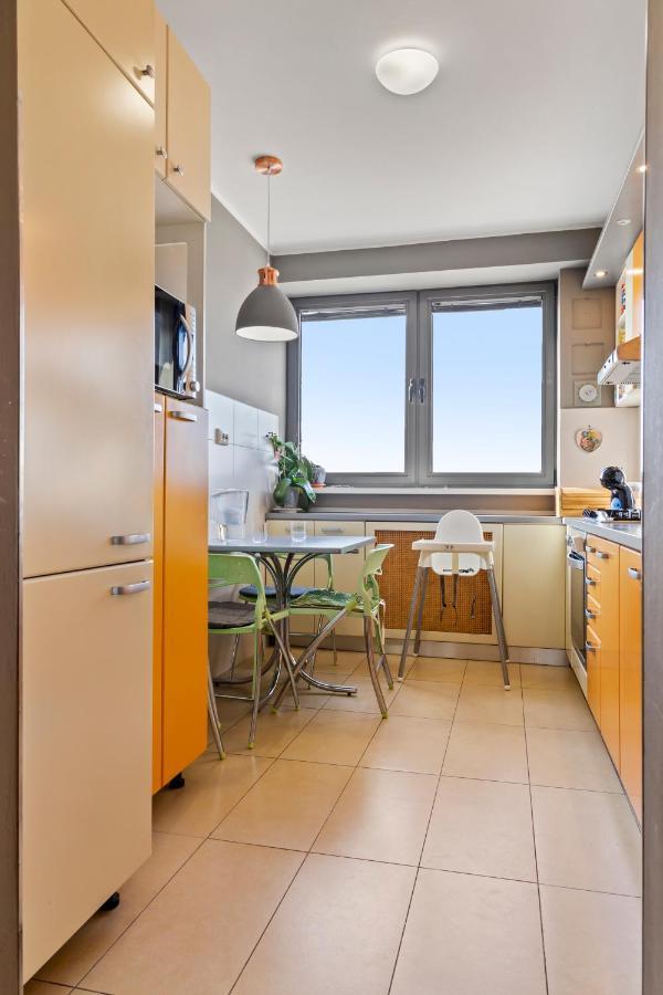 125 Sqm Family Friendly With Kids Room Bucureşti Exterior foto